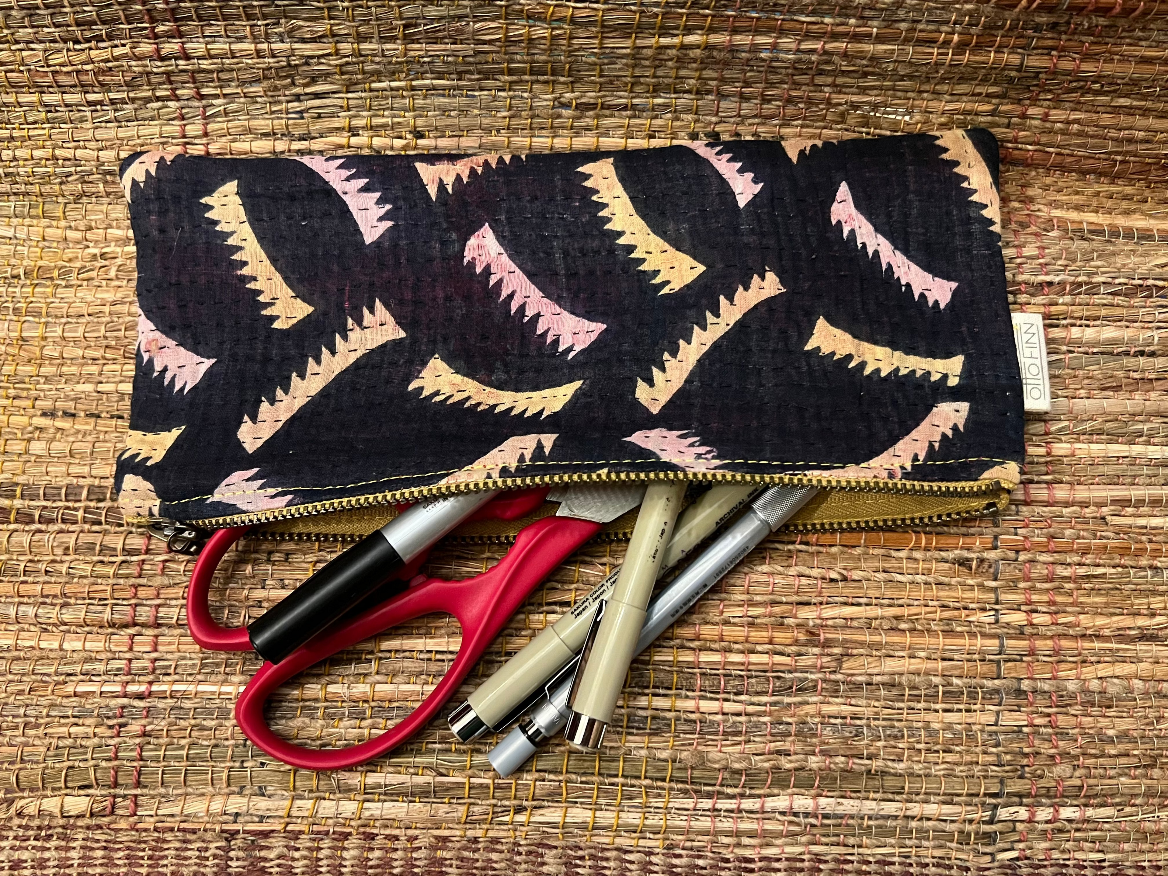 Otto Finn Flat Zip Pouch