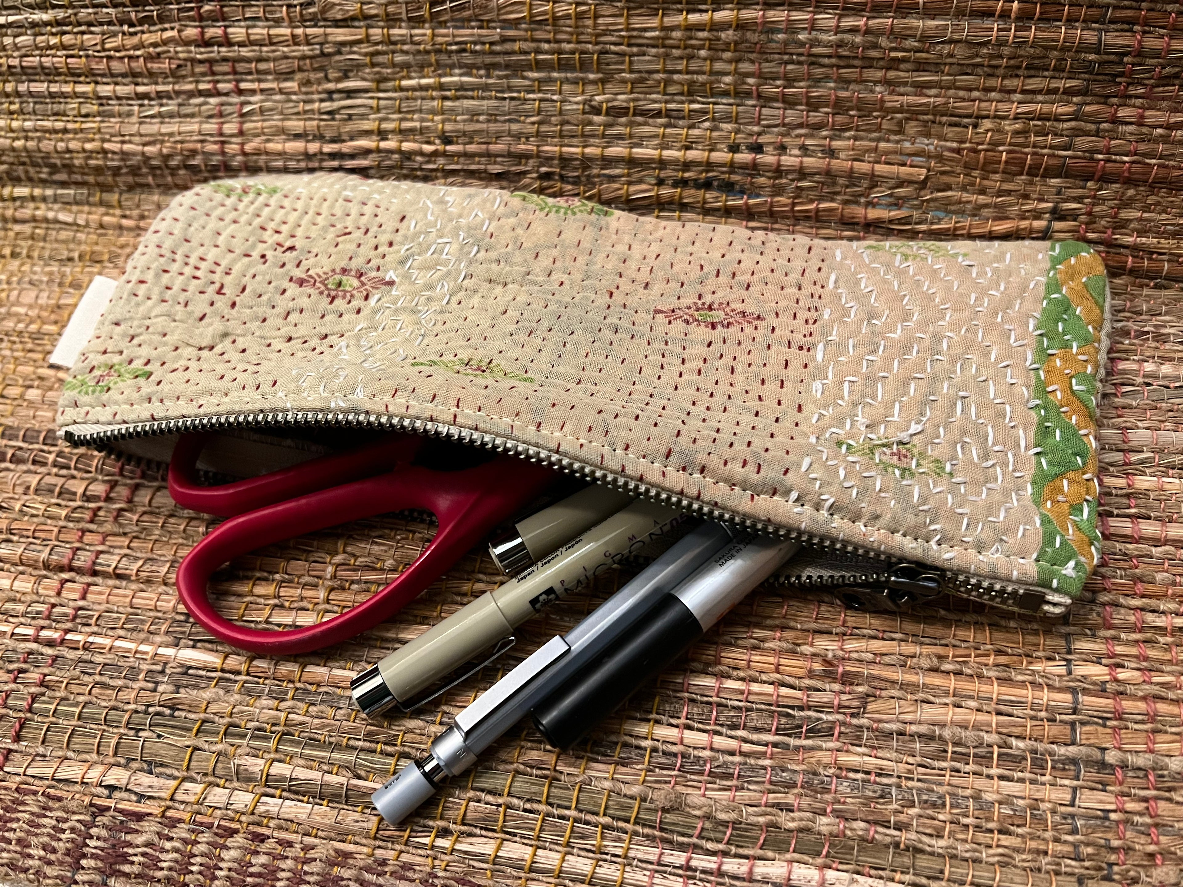 Otto Finn Flat Zip Pouch