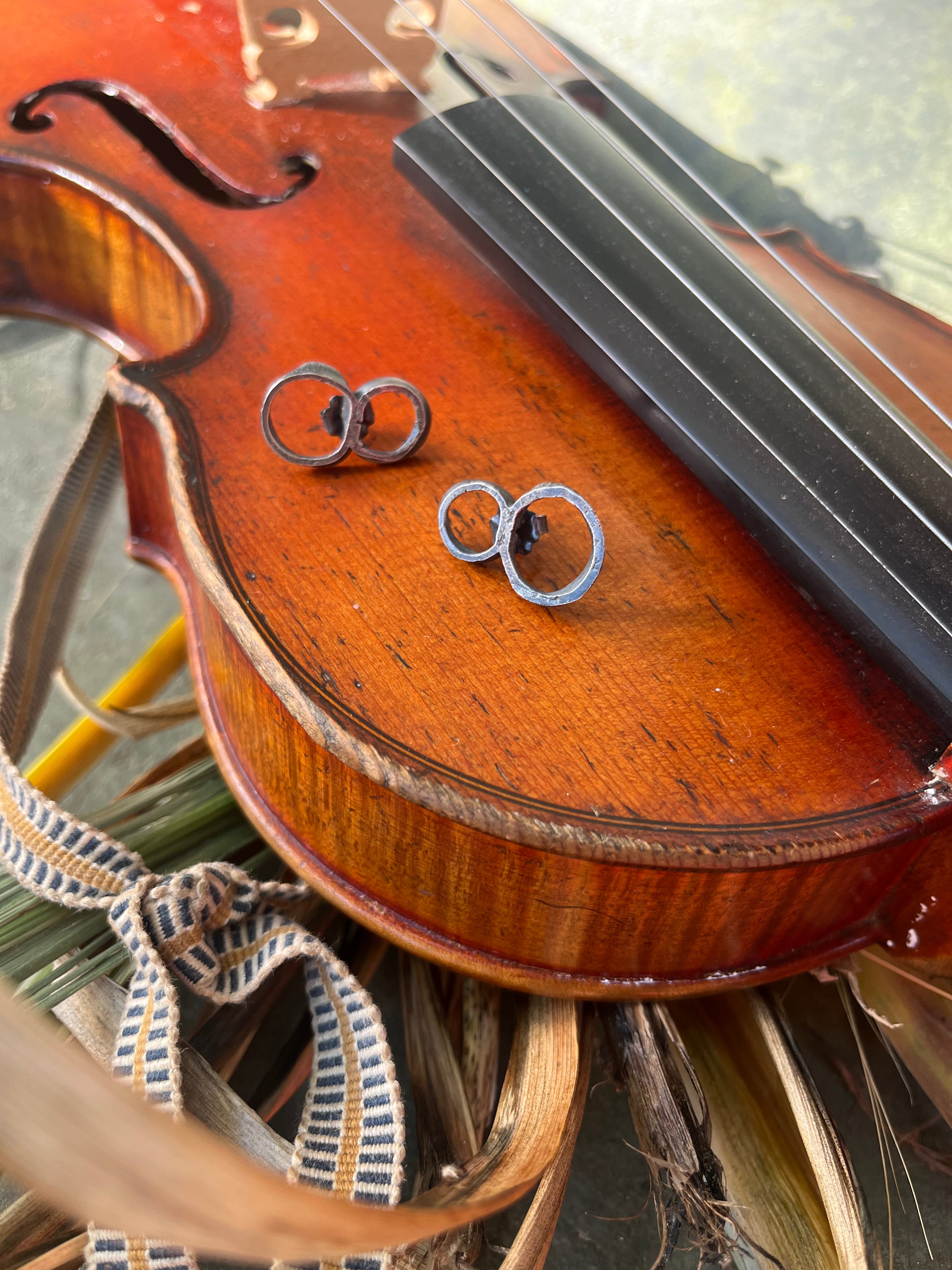 Lucky No. 8 earrings